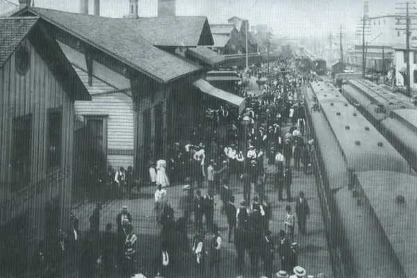 Stranded passengers at the Bloomington Chicago & Alton Railroad depot, July 4, 1894, during the Pullman strike & boycott 