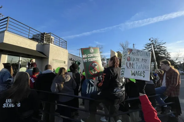 Photo of a rally in support of Starbucks workers unionizing