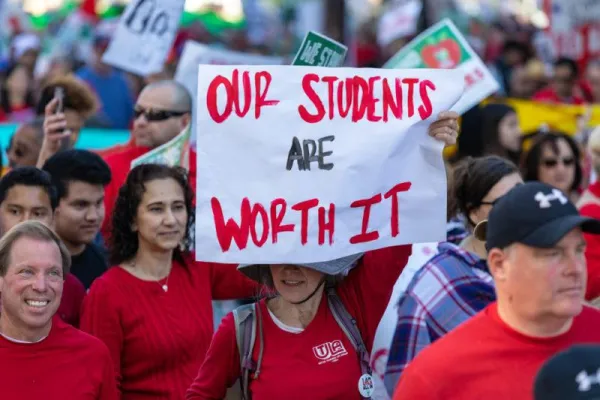 oakland_teacher_strike.jpg