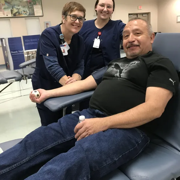 Antonio De La Cruz (LIUNA 362) donates at the union blood drive, Jan 21, 2023.